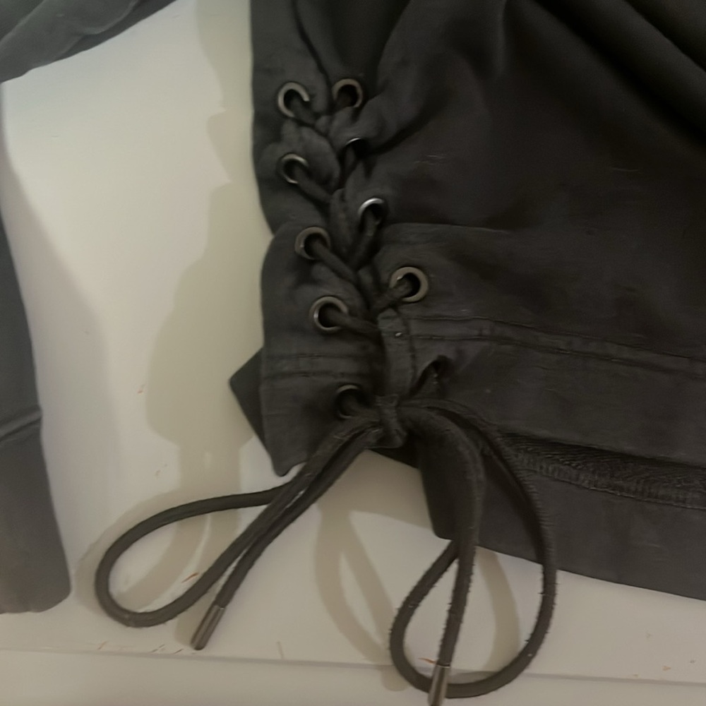 women’s large black Nike cropped sweatshirt - Picture 4 of 5